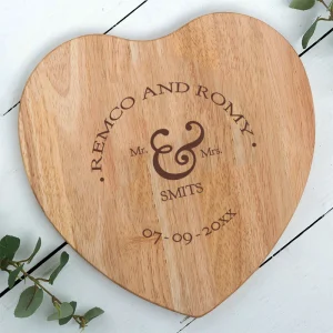 Gepersonaliseerde Mr & Mrs Hart Kaasplank voor Bruidsparen