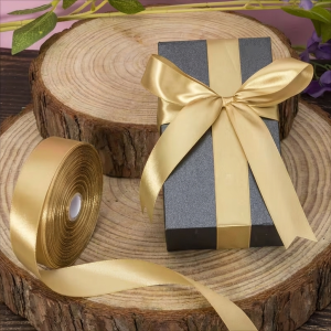 Luxe Gouden Satijn Lint – 2,5 cm breed (25 meter)